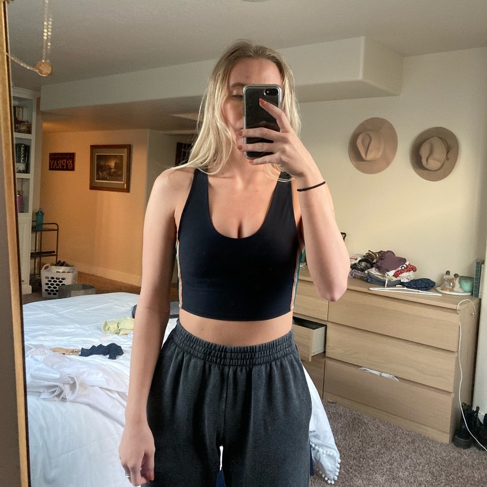 athletic workout top
